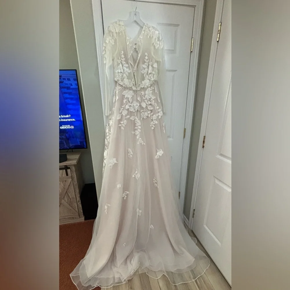 Ivory Wedding Dress by Galina Signature - Picture 8 of 17